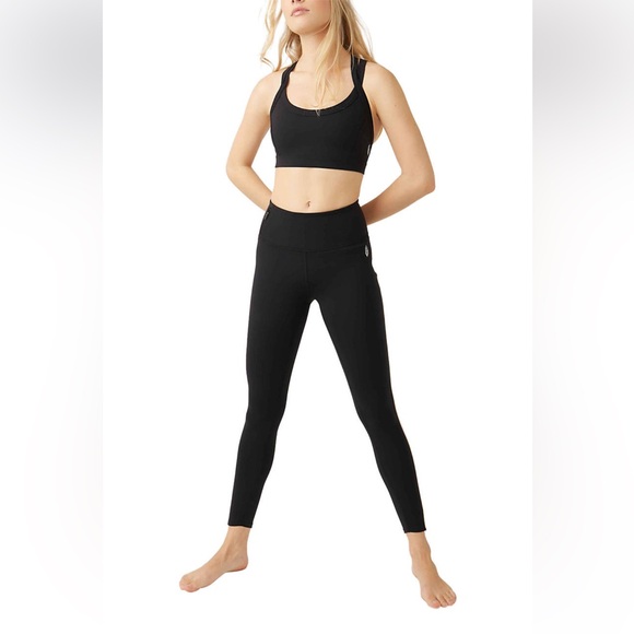 🆕 Free People FP Movement Run Racer Sports Bra Black Sz L - Picture 8 of 14